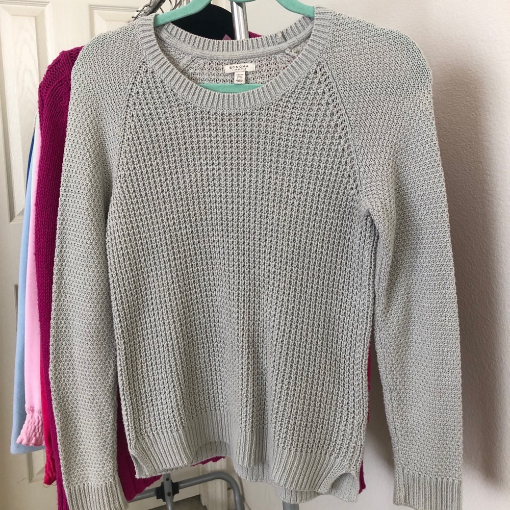 grey knit sweater